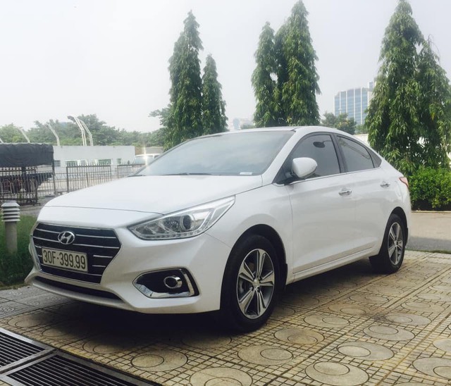 Hyundai Accent đeo biển tứ quý 9 rao bán 850 triệu đồng: Nhiều người chê ảo tưởng - Ảnh 2.