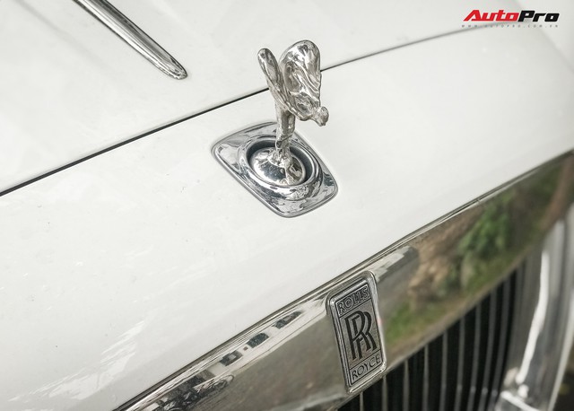 Dân chơi Hà thành mua Rolls-Royce nhưng bộ sưu tập xe khủng đang có gây tò mò - Ảnh 5.