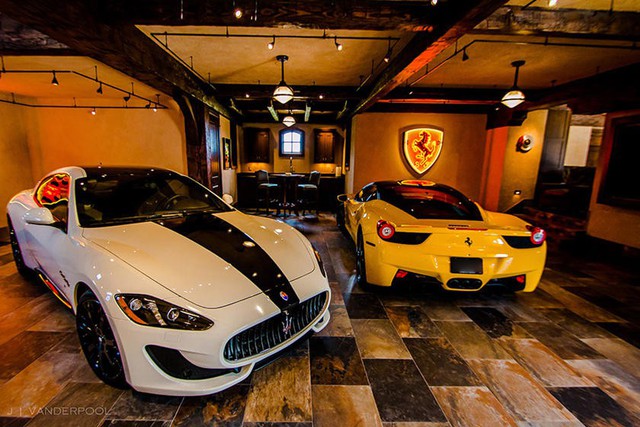 Những garage xe đáng mơ ước nhất thế giới - Ảnh 19.