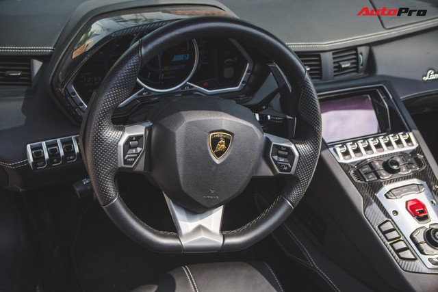 6 sự thật thú vị ít ai biết về Lamborghini Aventador Roadster tại Việt Nam - Ảnh 4. 6 sự thật thú vị ít ai biết về Lamborghini Aventador Roadster tại Việt Nam - Ảnh 4.