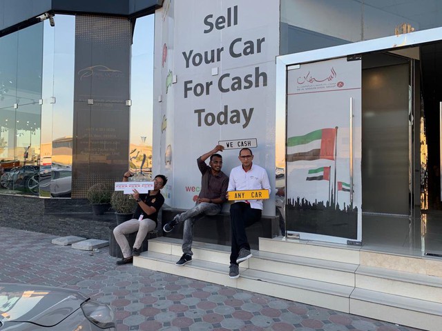 Thiên đường siêu xe secondhand giá rẻ ở Dubai: Khi người giàu chỉ đi 50 km đã bán, mua xe khác để trải nghiệm - Ảnh 4. Thiên đường siêu xe secondhand giá rẻ ở Dubai: Khi người giàu chỉ đi 50 km đã bán, mua xe khác để trải nghiệm - Ảnh 4.
