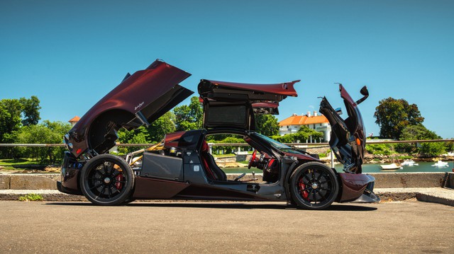 Pagani Huayra 'kịch độc' cho đại gia thích chơi trội