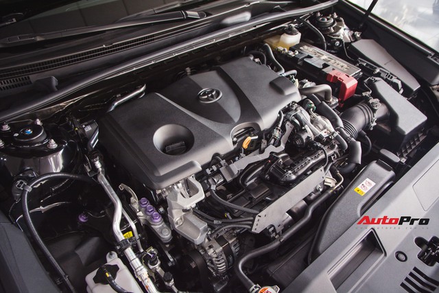 Khám phá Toyota Camry thế hệ mới đầu tiên VN: nhập Mỹ chất chơi, giá 2,5 tỷ đồng ngang Lexus ES250 - Ảnh 4.