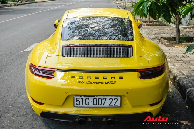 Porsche 911 Carrera GTS màu vàng 8,11 tỷ đồng của dân chơi Sài Thành - Ảnh 6. Porsche 911 Carrera GTS màu vàng 8,11 tỷ đồng của dân chơi Sài Thành - Ảnh 6.