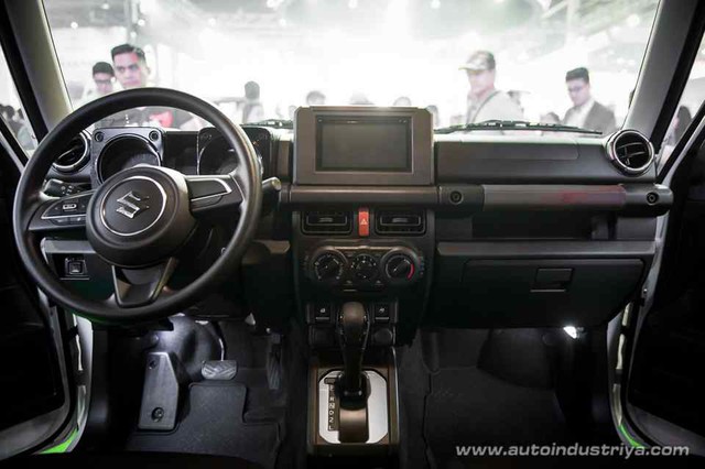 Suzuki Jimny trình diện Đông Nam Á với giá rẻ khiến fan Việt thêm ngóng đợi - Ảnh 2. Suzuki Jimny trình diện Đông Nam Á với giá rẻ khiến fan Việt thêm ngóng đợi - Ảnh 2.