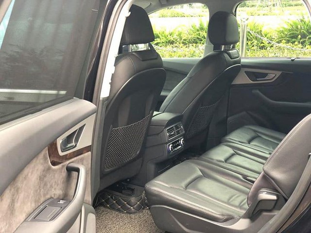 Sau Audi A7, tới lượt Audi Q7 phiên bản APEC xuất hiện trên sàn xe cũ với giá 3,2 tỷ đồng - Ảnh 6. Sau Audi A7, tới lượt Audi Q7 phiên bản APEC xuất hiện trên sàn xe cũ với giá 3,2 tỷ đồng - Ảnh 6.