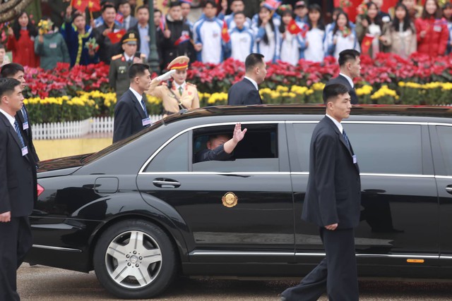 Chủ tịch Triều Tiên đến Việt Nam, chiếc Mercedes-Benz S600 Pullman Guard chống đạn cùng dàn xe chuyên dụng hộ tống - Ảnh 3.