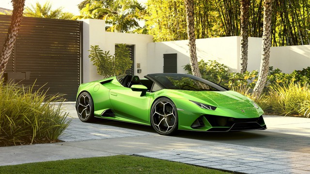 Lamborghini Huracan Evo mui trần ra mắt: Siêu xe có điểm gợi nhớ tới McLaren