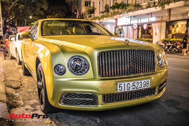 Ông chủ Đại Nam chi hơn 50 tỷ đồng mua Bentley Mulsanne EWB màu siêu độc tặng vợ dịp Tết - Ảnh 18.