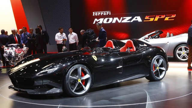 Ferrari tung trailer mãn nhãn cho "Xe đẹp nhất lịch sử" Monza SP1 và SP2