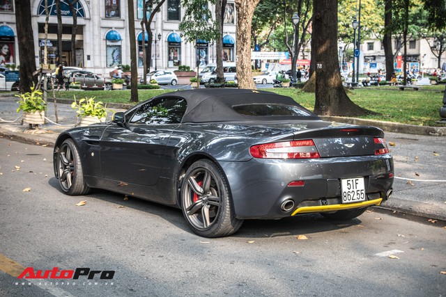 Bộ đôi Aston Martin và Maserati mui trần hàng hiếm du xuân trên phố Sài Gòn - Ảnh 6.