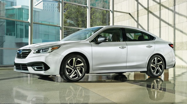 Ra mắt đối thủ mới của Toyota Camry nhưng Honda Accord mới đáng lo ngại