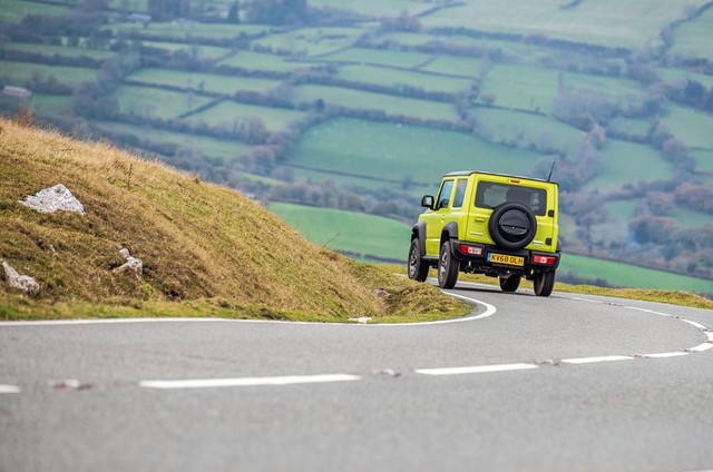 Đánh giá Suzuki Jimny 2019 - ‘Mẹc G’ bình dân nhiều người Việt đợi mong - Ảnh 13.