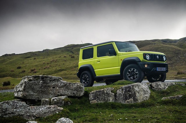 Suzuki Jimny sắp về Việt Nam dùng công nghệ động cơ như Mercedes-Benz để tăng tính cạnh tranh - Ảnh 1.