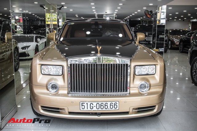 4 chi tiết biến Rolls-Royce Phantom của đại gia Sài Gòn độc nhất vô nhị - Ảnh 5. 4 chi tiết biến Rolls-Royce Phantom của đại gia Sài Gòn độc nhất vô nhị - Ảnh 5.