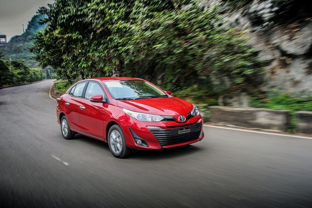 Mất ngôi vương, Toyota Việt Nam giảm giá hàng loạt xe lắp ráp - Ảnh 1. Mất ngôi vương, Toyota Việt Nam giảm giá hàng loạt xe lắp ráp - Ảnh 1.