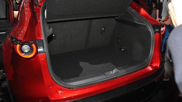 Mazda cho rằng đây là lý do chọn CX-30 thay vì CX-3 hay CX-5 - Ảnh 3. Mazda cho rằng đây là lý do chọn CX-30 thay vì CX-3 hay CX-5 - Ảnh 3.
