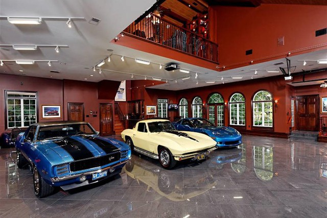 Những căn phòng để xe siêu đắt đỏ của giới nhà giàu - Ảnh 7.