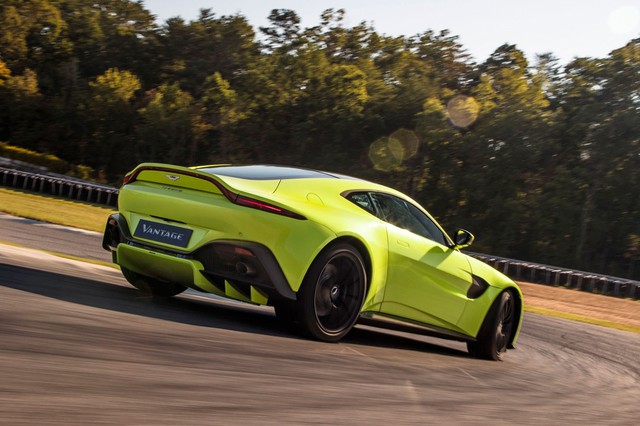 Aston Martin xác nhận ra mắt siêu xe mui trần mới trong năm 2019 - Đại gia Việt ngóng đợi - Ảnh 2.
