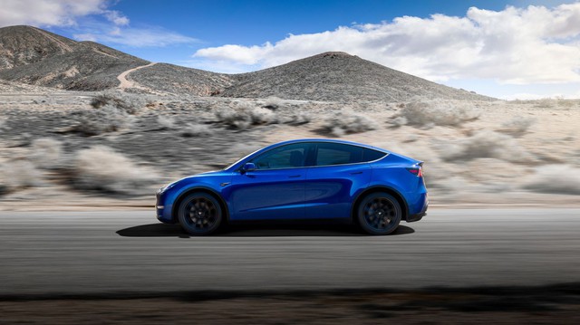 Tesla Model Y chính thức ra mắt: Tham vọng dành khách của Honda CR-V, Hyundai Kona