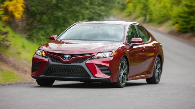 Đánh giá Toyota Camry 2019 sắp bán tại Việt Nam - Lý do đợi chờ hơn 10 năm là đây