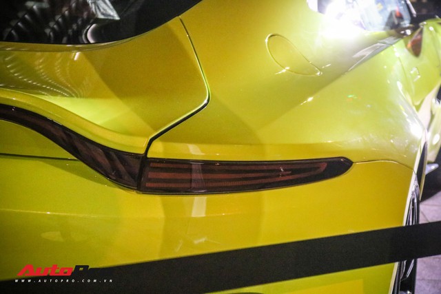 Aston Martin V8 Vantage giá 15 tỷ đồng của đại gia ngành làm đẹp ra biển số khủng - Ảnh 4.