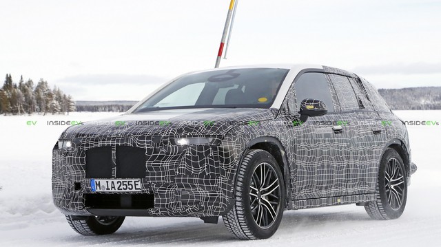 Đây là cách BMW hành xác mẫu xe khởi đầu kỷ nguyên mới