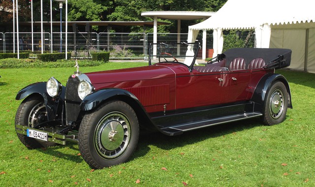 Bugatti tiếp tục hồi sinh thêm một siêu phẩm, định giá gấp đôi Rolls-Royce - Ảnh 1.