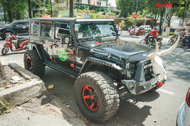 Jeep Wrangler cắm sừng độ độc nhất Việt Nam của đại gia kinh doanh võng xếp - Ảnh 2.