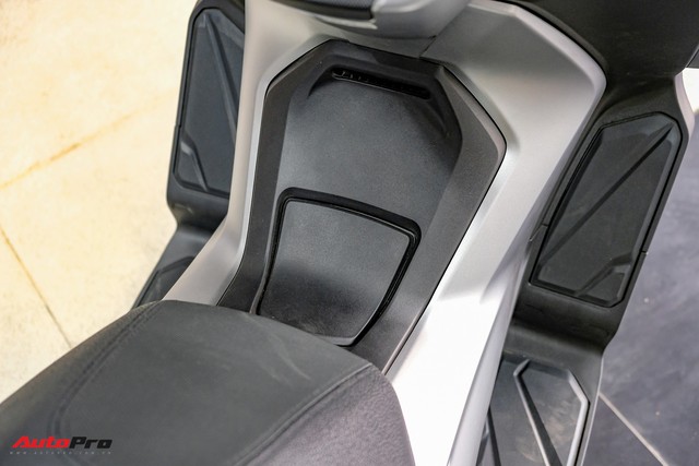 Lô hàng Honda Forza 300 nhập Ý đầu tiên về Việt Nam giá 360 triệu đồng, đã có 9 người đặt mua - Ảnh 7. Lô hàng Honda Forza 300 nhập Ý đầu tiên về Việt Nam giá 360 triệu đồng, đã có 9 người đặt mua - Ảnh 7.