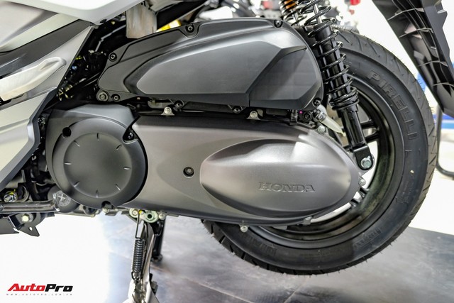 Lô hàng Honda Forza 300 nhập Ý đầu tiên về Việt Nam giá 360 triệu đồng, đã có 9 người đặt mua - Ảnh 13.