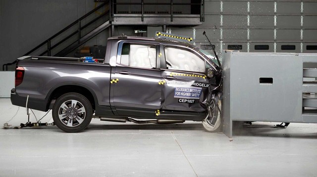Bán tải bị đánh giá kém an toàn: Ford F-150 và Chevrolet Colorado bị chấm trung bình