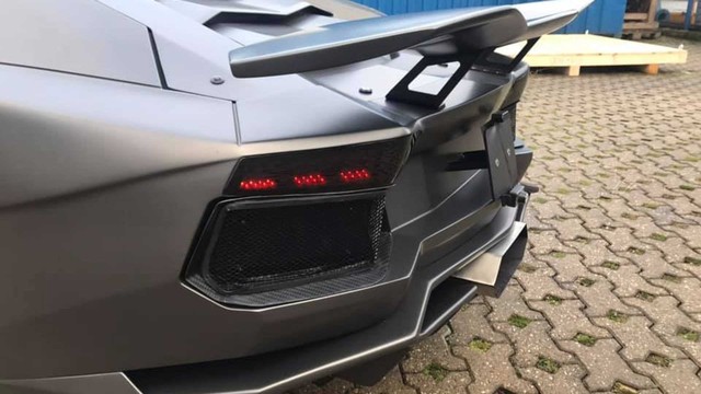 Đẹp và độc: Mô tô độ Lamborghini Aventador dùng động cơ Corvette - Ảnh 5.