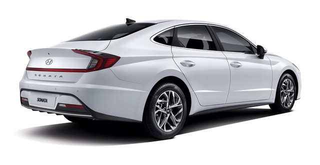 Người dùng trên tay nhanh Hyundai Sonata 2020 vừa ra mắt - Đối thủ tầm cỡ của Toyota Camry thế hệ mới - Ảnh 4.