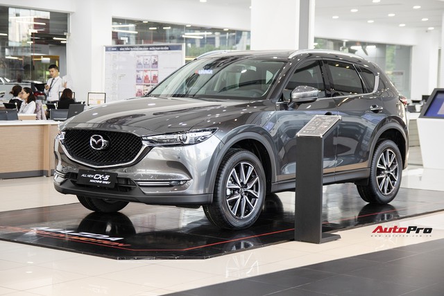 Mazda CX-5 và Honda CR-V đua giảm giá sốc tại đại lý, nhiều nhất 70 triệu đồng - Ảnh 1. Mazda CX-5 và Honda CR-V đua giảm giá sốc tại đại lý, nhiều nhất 70 triệu đồng - Ảnh 1.