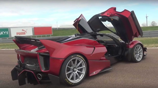 Xem quy trình bàn giao FXX-K Evo siêu chất mà Ferrari dành tặng chủ xe