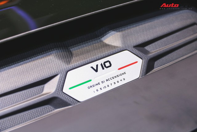 Lamborghini Huracan Evo khoe dáng Thái Lan, thu hút đại gia Việt - Ảnh 13.