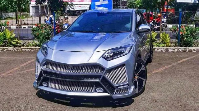 Chủ xe Honda độ HR-V thành Lamborghini Urus, dân mạng cho 5 điểm vì nỗ lực chưa đủ