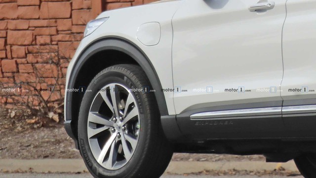 Explorer hybrid sạc điện lộ diện lần đầu đánh dấu bước tiến lớn của Ford - Ảnh 1. Explorer hybrid sạc điện lộ diện lần đầu đánh dấu bước tiến lớn của Ford - Ảnh 1.