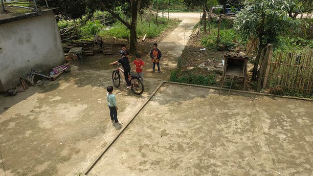 Cậu bé 13 tuổi được tặng xe đạp mới sau câu chuyện vượt 100 km xuống Hà Nội thăm em trai - Ảnh 9.