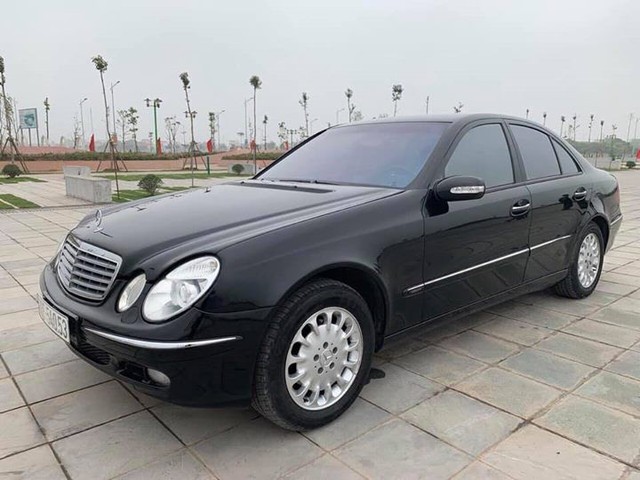 Sau gần 2 thập kỷ, chiếc Mercedes-Benz hạng sang này rớt giá chỉ bằng 2 chiếc Honda SH - Ảnh 6. Sau gần 2 thập kỷ, chiếc Mercedes-Benz hạng sang này rớt giá chỉ bằng 2 chiếc Honda SH - Ảnh 6.