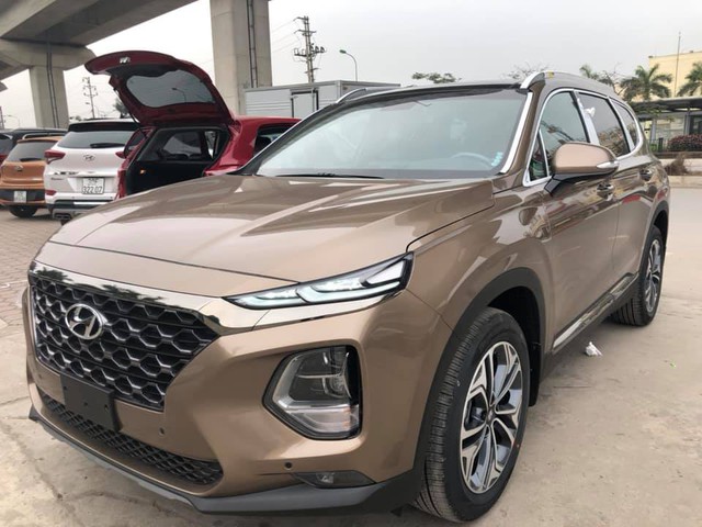 Hyundai Santa Fe 2019 full option đã về tới đại lý, giá bán chênh hơn 20 triệu đồng - Ảnh 2.