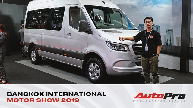 Đánh giá nhanh Mercedes-Benz Sprinter 2019: 'Sang xịn' như E-Class, treo khí nén, giải trí MBUX, giá hơn 2,7 tỷ đồng