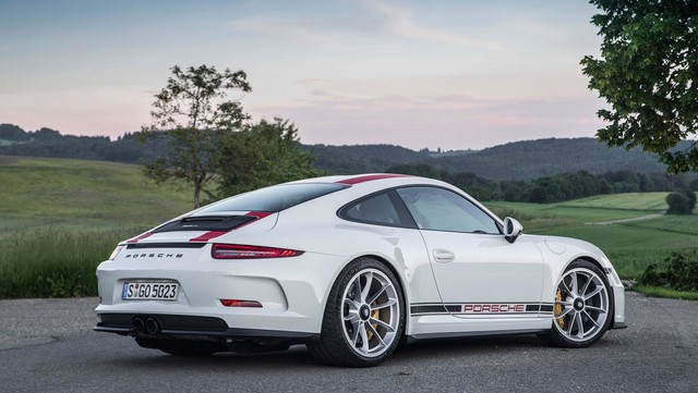 Tưởng bán ế mới sợ, Porsche đang nghĩ cách không bán xe cho các nhà đầu cơ - Ảnh 3.