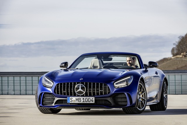 Ra mắt Mercedes-AMG GT R Roadster: Khi thiết kế đỉnh cao hòa làm một với công nghệ hiện đại - Ảnh 1.