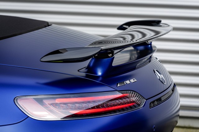 Ra mắt Mercedes-AMG GT R Roadster: Khi thiết kế đỉnh cao hòa làm một với công nghệ hiện đại - Ảnh 7.