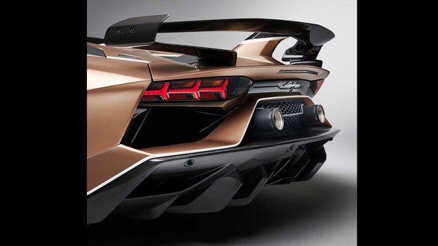 Ra mắt Lamborghini Aventador SVJ Roadster: Siêu bò mui trần mạnh mẽ nhất - Ảnh 15.