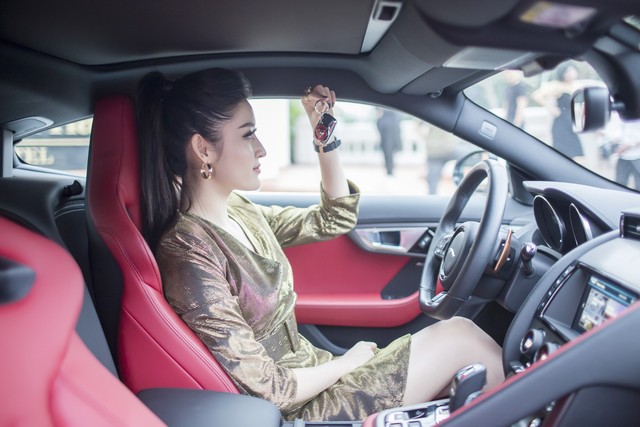 Mới 24 tuổi, Á hậu Huyền My đã sắm riêng cho mình chiếc Jaguar F-Type Coupe giá 6 tỷ đồng - Ảnh 5.