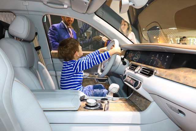 Aurus - Thương hiệu chế tạo limousine cho tổng thống Nga ra mắt trời Âu, Rolls-Royce hay Bentley cũng phải dè chừng - Ảnh 13.