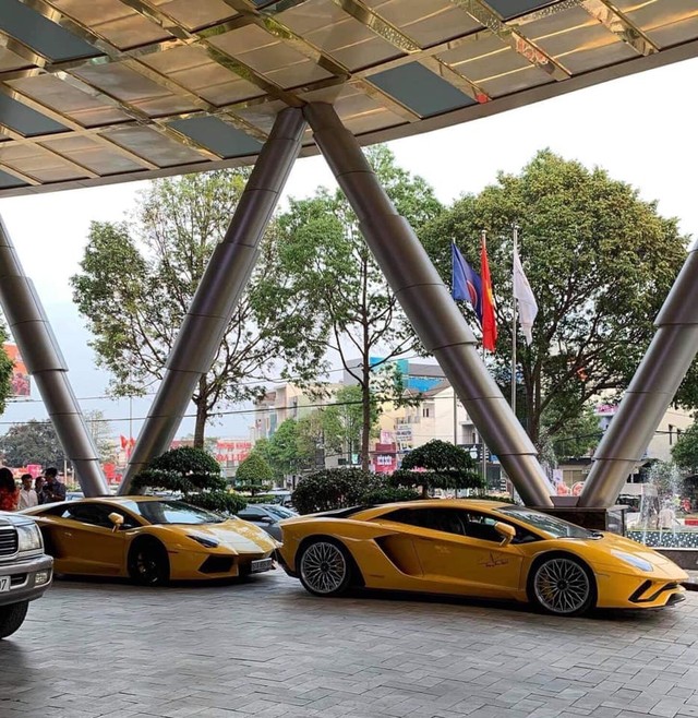 Bộ đôi Lamborghini Aventador cùng loạt mô tô khủng đổ bộ lên Buôn Mê Thuột - Ảnh 12.